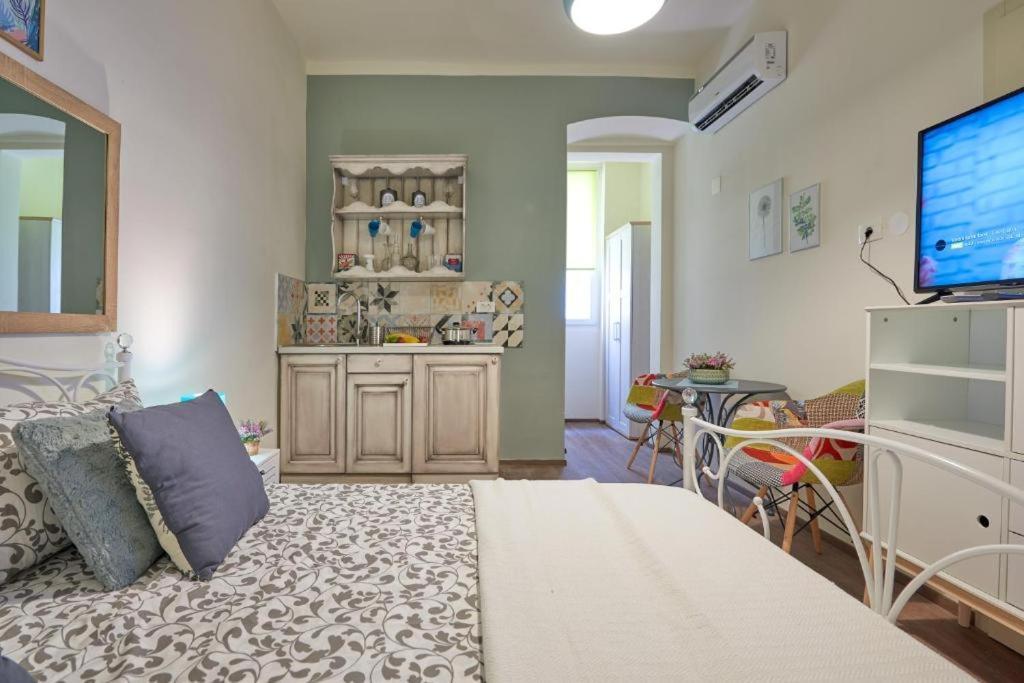 Old City Romantic Studios 2 普拉 外观 照片
